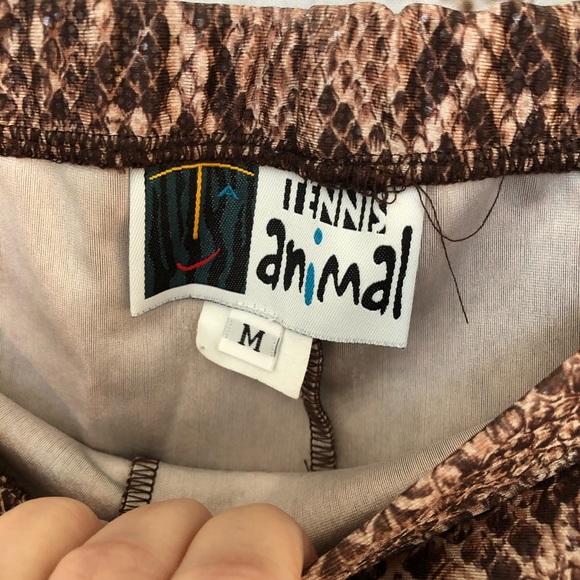 Tennis top and skirt with shorts in animal print - Picture 6 of 6